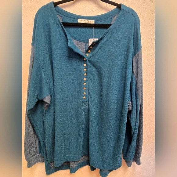 Free People NWT Oversized Back at it Henley Thermal Blue Green Size Large - Picture 3 of 6